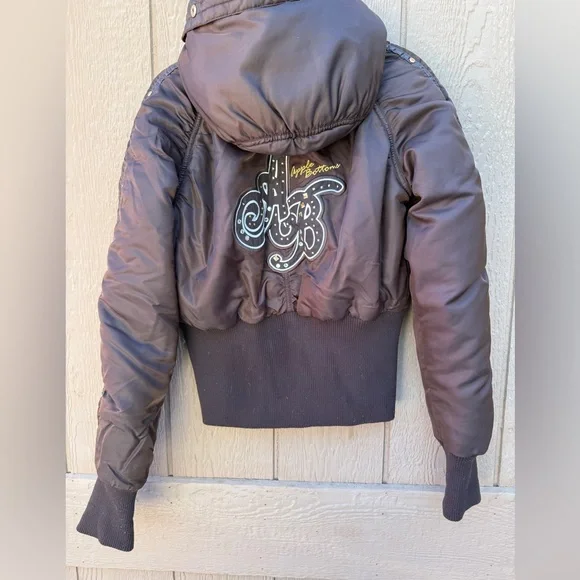 Y2K Rare Vintage Nelly’s Apple Bottoms Coat - Bling Gold Accents Down Size Large - Picture 2 of 16